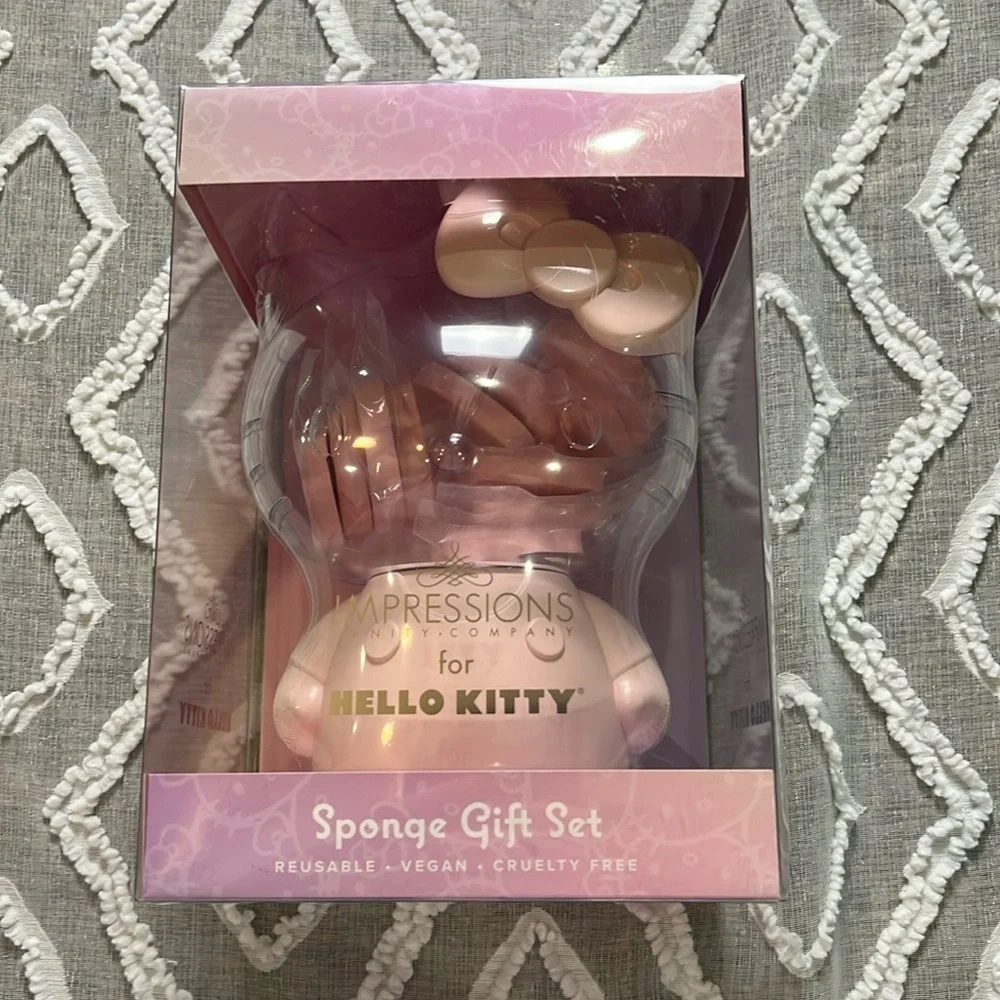 Impressions Vanity Hello Kitty 12 Piece Makeup Sponge Set with Container. M20
